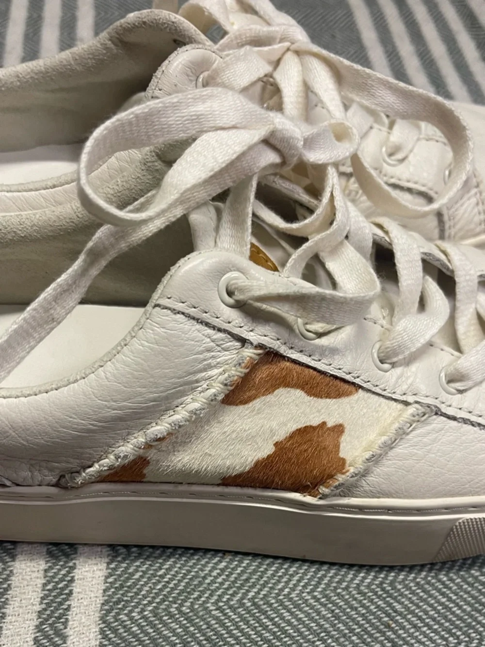 UGG Dinale‎ Cow Print White Leather Low-Top Sneakers